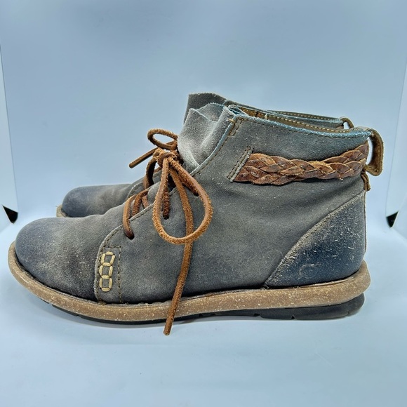 Born Women's Temple II Boot Lace Up Gray and Brown Suede Distressed Bootie SZ 8 - Picture 4 of 14